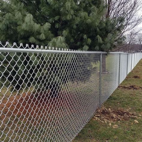 metal chain link fence